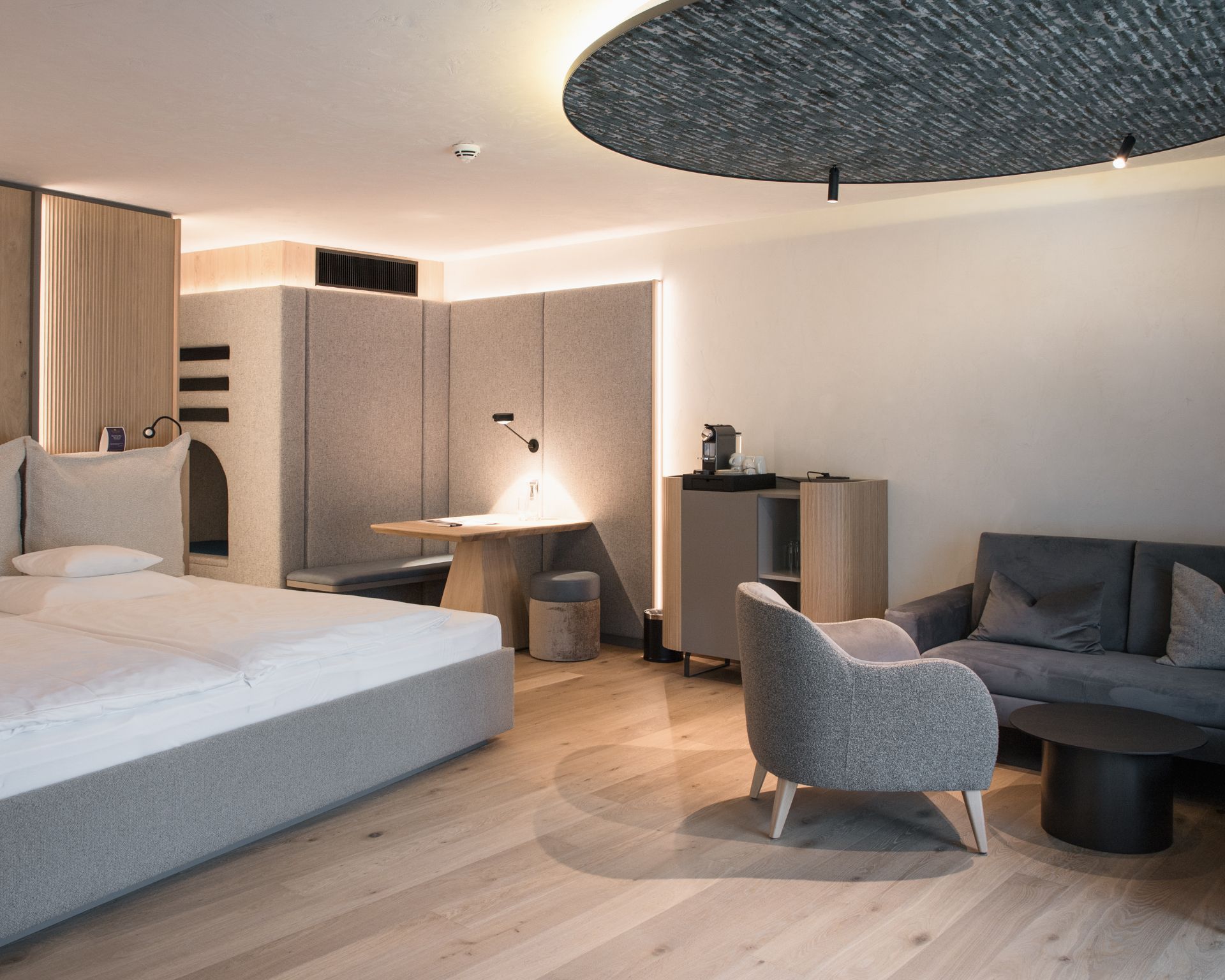 5 = 4 | book 5 nights, pay for 4 nights-0